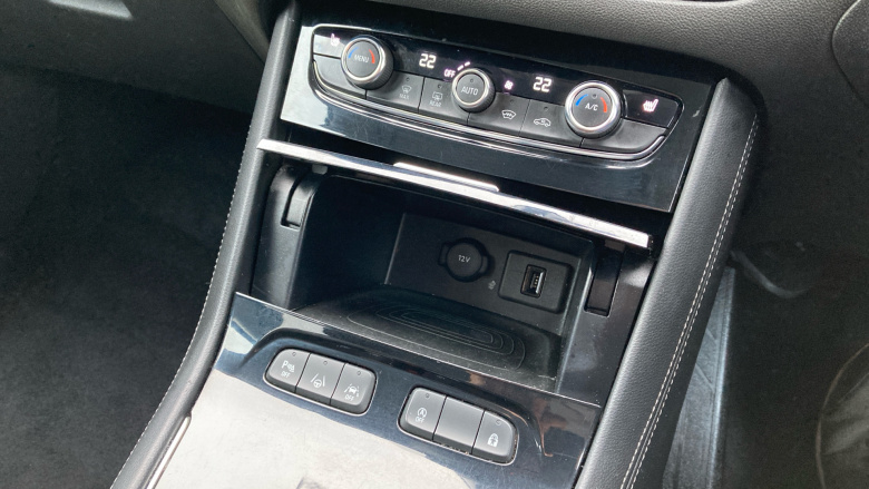 Vauxhall Grandland 1.5 Turbo D Ultimate 5dr Auto Diesel Hatchback